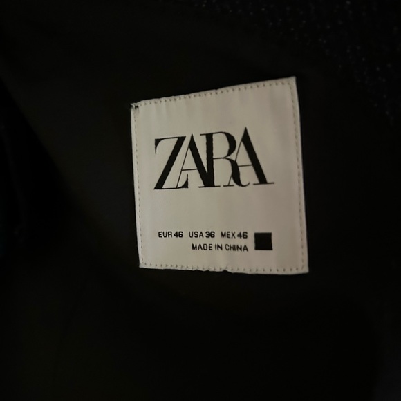 Brand new Zara Suit (blazer and matching pants) - Picture 9 of 10
